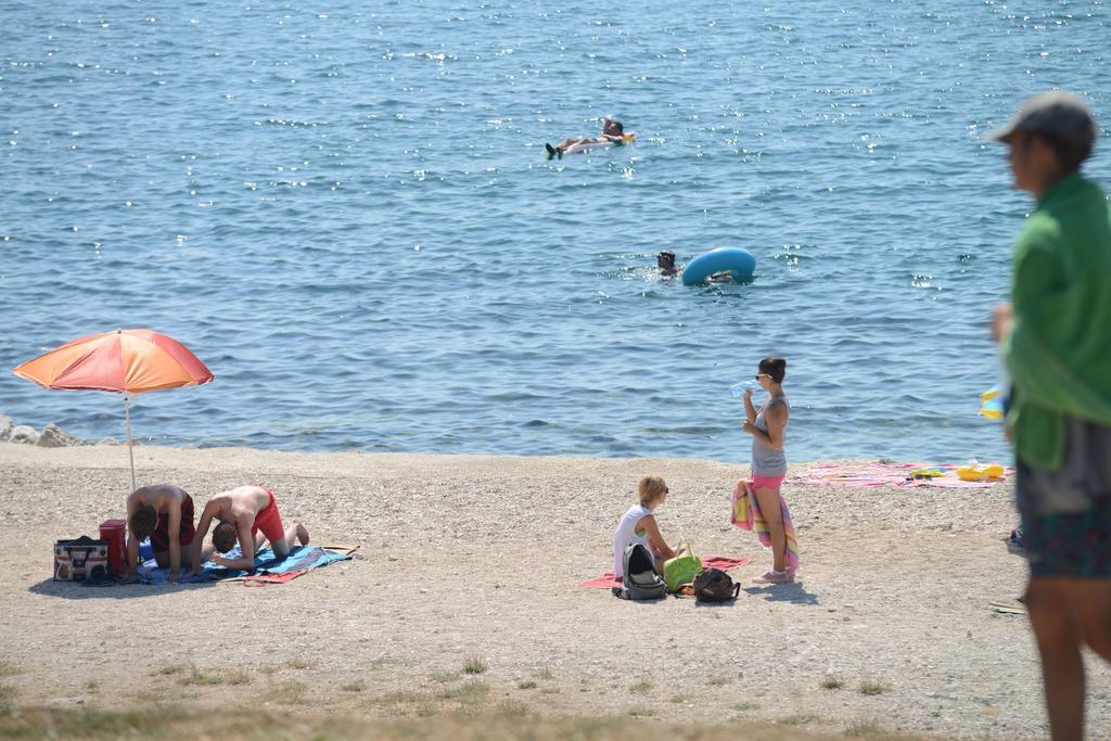 Eurocamp Mobile Homes At Campsite Porton Biondi Ρόβινι Εξωτερικό φωτογραφία