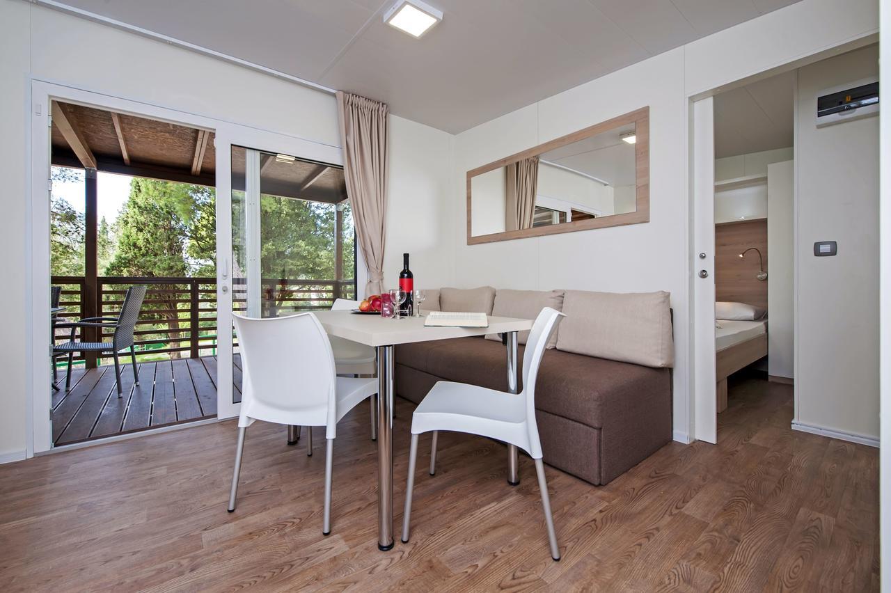 Eurocamp Mobile Homes At Campsite Porton Biondi Ρόβινι Εξωτερικό φωτογραφία
